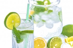 mineral-water-lime-ice-mint-158821 (1)